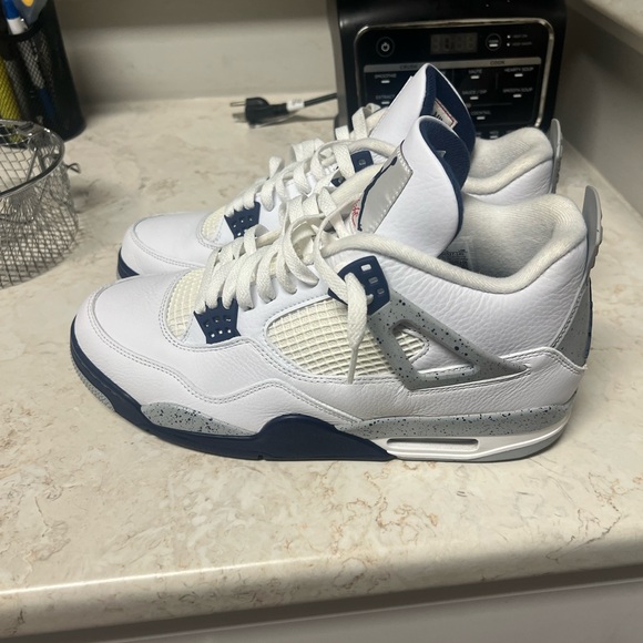 Jordan 4s midnights